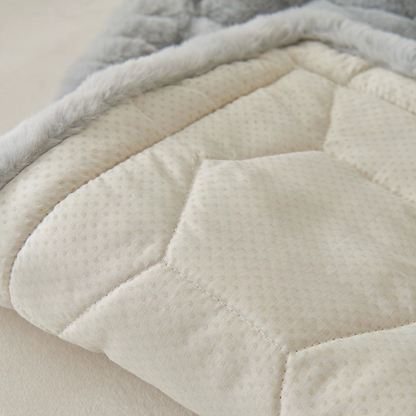 Plush Sofa Cushion Winter Thickened Sofa Cover Universal Cushion Sofa Cover Anti-Cat Scratch Sofa Towel for Living Room